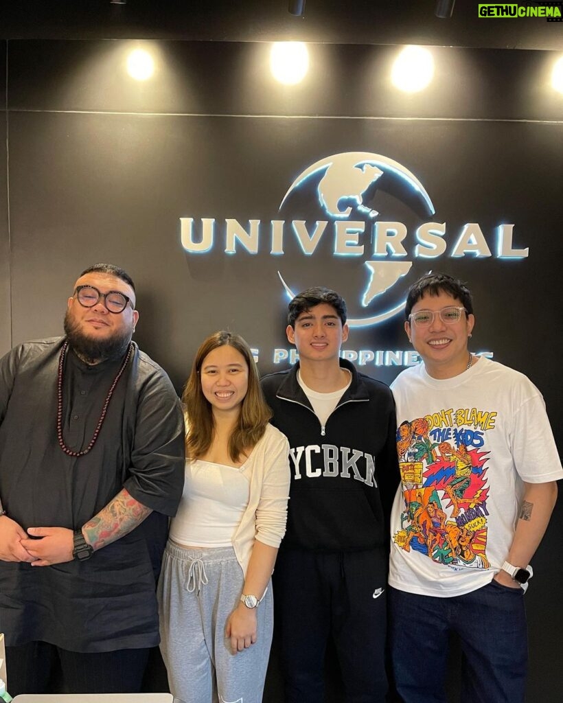 Patrick Quiroz Instagram - No words to express how thankful and grateful I am today. Thank you for all the real ones. You know who you are. Thank you to my @cornerstone family and now to my newest fam, @universalmusicgroup Philippines baby!! Under @islandrecordsphilippines! To God be the Glory!