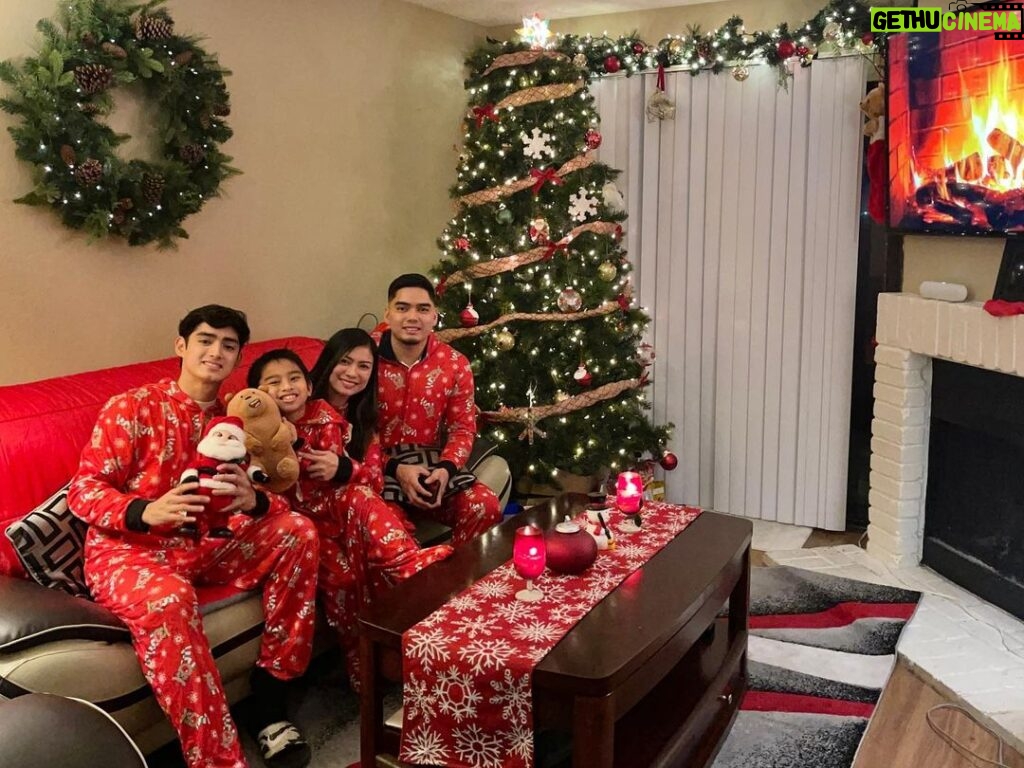 Patrick Quiroz Instagram - The best gift I could ever ask for. Merry Christmas from our family to yours! ❤ California, USA