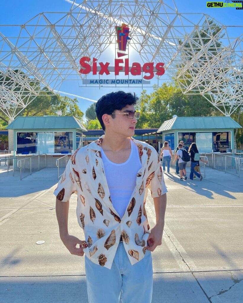 Patrick Quiroz Instagram - Six Flags Magic Mountain
