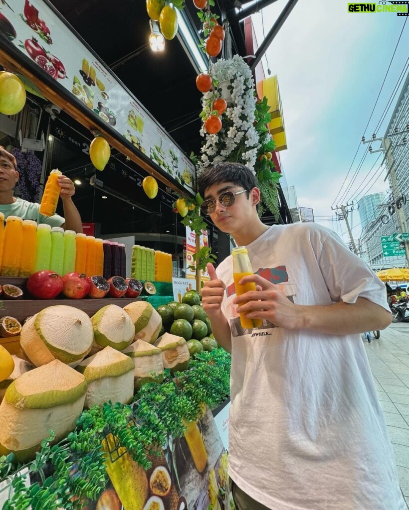 Patrick Quiroz Instagram - Good food, good life. Thailand