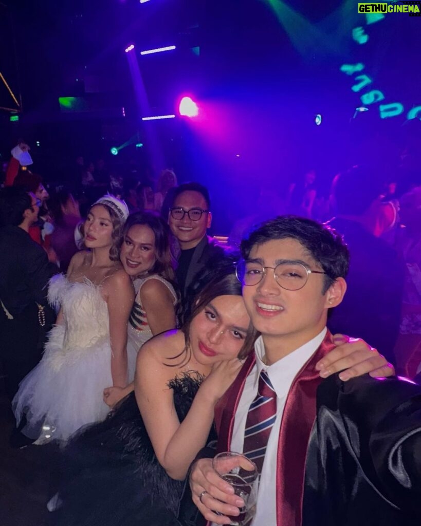 Patrick Quiroz Instagram - Last night at the Sparkle Spell 2023. Had so much fun with these amazing artists and people. Thank you so much for welcoming me to my newest family, @sparklegmaartistcenter . Thank you @annettegozonvaldes @joymarcelo1115 @bossenteng and to all my new bosses for having me. No more words to put out here but all Glory to God. 🙏🏽❤️ #sparklespell2023