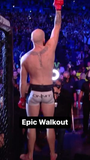 Peter Queally Instagram - All the feels. ⚡️

We cant wait for another @peterqueally walkout this Saturday 🇮🇪

Who’s joining us at the @3arenadublin? #Bellator291