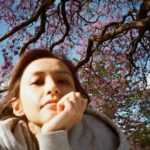 Phoebe Yuan Instagram - 理解了自己是個普通的人，我有情感、感性大於理性，對於一些事情的發生，無法完全公正客觀看待。 發現有時候站在至高點去評論，是非分明、清楚簡單。但在不同角度中看見了一幅幅極度殘忍的寫實風格繪畫，我什麼都說不出口，但這巨大的悲傷籠罩著我。 嘿！親愛的！很多事我還在學習，但我承諾會盡我所能的接住你。