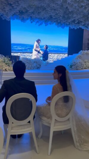 Piya Sawetpikul Instagram - #ก้องแอบดู #ก้องขอเผือก #บ่าวสาว #หมากคิม @mark_prin @kimmy_kimberley นั่งตรวจ คลิป #surprise การขอแต่งงานที่ต่างประเทศ ระหว่างการซ้อมในงานแต่งงาน @Kimmy_Kimberley #น่ารัก #ซึ้งมาก #เรื่องนี้ต้องดู #chicplanner @chicplanner  #centaragrandcentralworld
