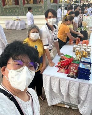 Piya Sawetpikul Instagram - 🙏🙏🙏น้อมรำลึกในพระมหากรุณาธิคุณ
  วันที่ 5 ธันวาคม​ 2566 ได้ร่วมใส่บาตรพระสงฆ์​ ณ วัดราช​บ​พิธ​สถิต​มหา​สี​มา​ราม​ เพื่อถวายเป็นพระราชกุศล​แด่​พระบาทสมเด็จพระบรมชนกาธิเบศร มหาภูมิพลอดุลยเดชมหาราช บรมนาถบพิตร ด้วยสำนึก​ใน​พระมหากรุณาธิคุณ​อย่าง​หา​ที่สุด​มิได้​🙏🙏🙏