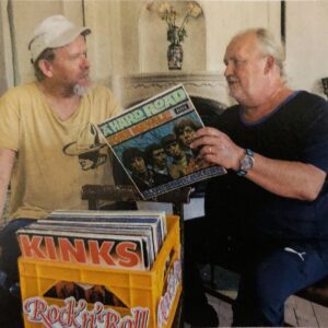 Plura Jonsson Instagram - Vi bläddrar vidare bland vinylerna #carla #plura
