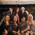 Pooja Bhatt Instagram - Girls! Girls! Girls! 🖤🪩 @shantal777 @sonirazdan @carissahickling @bebika.dhurve @marvieannbeck @nandiniisen6 #NewYearsEve2023