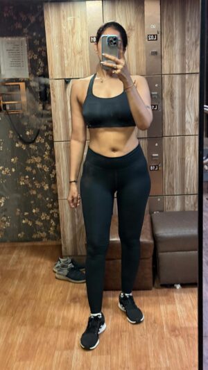 Poonam Dubey Instagram - “What hurts today makes you stronger tomorrow.” 
.
.
.
.
.
.
.

#fitnessmodel #fitnessmotivation #fitness #fitnesslife #fitnesslife #fitnessgirl #poonamdubey