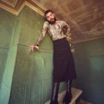 Post Malone Instagram - “I definitely was making a lot of soft songs and lullaby songs for my baby. There were a bunch of [times] I was sitting there like, “I’m going to write her a song,” says @postmalone of his latest album #Austin For the 28-year-old superstar, nothing quite changed his life like welcoming a daughter last year with his fiancée. Her influence is all over ‘Austin’ on tracks like the acoustic and orchestral opener “Don’t Understand,” an adult lullaby of sorts, and single “Overdrive,” on which he attests, “I’ll do anything to be cool to you.” Even the album’s visual drastically contrasts the darker, shadowy album covers of his past, matching Austin’s sunnier and stripped-down pop-rock sound. “I was like, ‘This is just a cool picture. It’s a hot fucking summer. It must be because now I’m a DILF.’” At the link in our bio, #PostMalone speaks on the life-altering joys of fatherhood for CR Muses🔗 CR Fashion Book Issue 23 Muses is available for preorder now Talent @postmalone Photography @ryanmcginleystudios Fashion @benperreira Founder & Editor-in-Chief @carineroitfeld CEO @vladimirrestoinroitfeld Makeup @glamrogers Hair @ken.snts Creative Consultant @e.mman Art Direction @guillaumelauruol Editorial Director @natalieshukur Interview @lyndseyhavens Casting @jilldemling Producer @alexeyg @agpnyc @rachelfiller Production Assistants @zanejchen @just_sasha_bro Fashion Market Editors @sirhc.chidi @lpandelachi Choreographer @mean.sophia Set Designer @megankiantos Lighting Designer @arielsadok Fashion Assistants @nattysobratty @avavanosdol @devinhentz #CRFashionBook