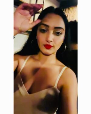Preeti Verma Instagram - 🎉👛🤳🥂