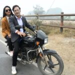 Preeti Verma Instagram - Life lately🫶… …..some beautiful moments captured while shooting❤️ PC: @kaviravikant #zilahathras #movieshooting #memories #shootlocation #hathras #village #wintervibes Hathras