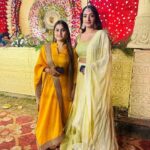 Preeti Verma Instagram - #@sonam_perfect_touch #@i_am_preetiverma #hasta_hua_nu_rani_chehra_kali_jhulfe_rang_sunhera_yae_jwani_toba_toba_rae😁😁🤣😁😄😅 . . . #cousin #enjoy #moment #masti #instagood #explore #viralreels #reels #newpost #instagram #instareels #post #attitude #😎😎😎😎😎😎😎😎😎 Naveen Shahdara