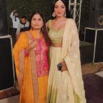 Preeti Verma Instagram - #@sonam_perfect_touch #@i_am_preetiverma #hasta_hua_nu_rani_chehra_kali_jhulfe_rang_sunhera_yae_jwani_toba_toba_rae😁😁🤣😁😄😅 . . . #cousin #enjoy #moment #masti #instagood #explore #viralreels #reels #newpost #instagram #instareels #post #attitude #😎😎😎😎😎😎😎😎😎 Naveen Shahdara