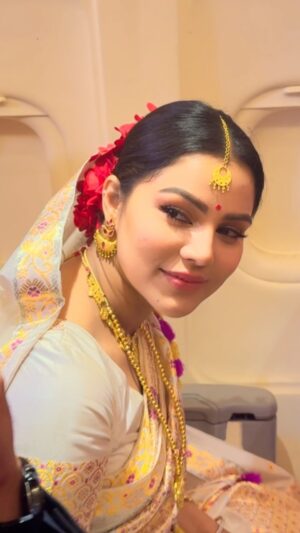 Preety Kongana Instagram - জীৱন ..?? 
অনুপম !! 

বন্ধুত্ব ...?? 
আয়ু !!

সময় ...?? 
অনন্য !! 

ভালপোৱা …?? 
অনিৰুদ্ধ !! 

উশাহ..??? 

মৰমৰ আবিৰ ….!!! ♥️♥️♥️