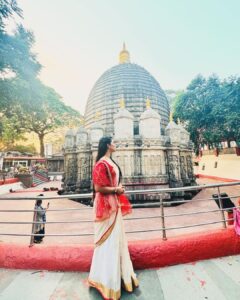 Preety Kongana Instagram - New Year Wishes to You All 🙏🏻♥️🙏🏻🌹 May Maa Kamakhya bless Us All 🙏🏻🙏🏻🙏🏻 Happy New Year 2024 ♥️🌹🙏🏻