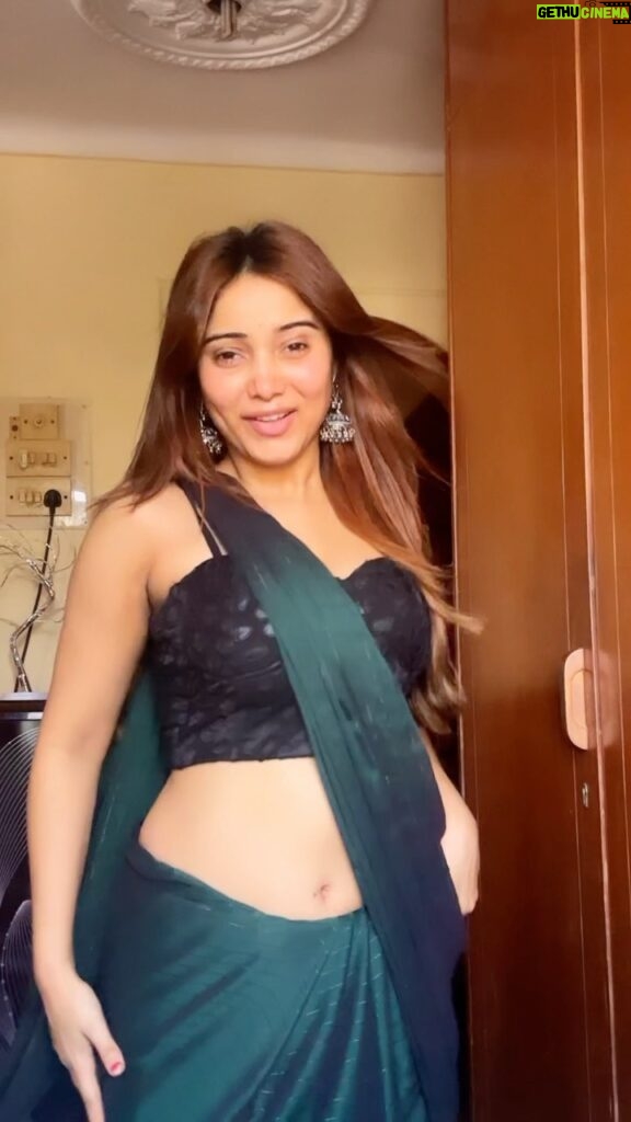 Priya Mishra Instagram - Finally saree look for u Fam 💚💚