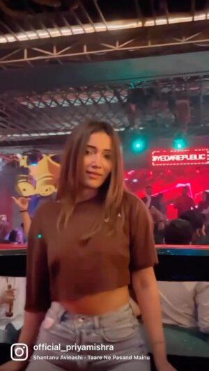 Priya Mishra Instagram - Dance Basanti 🥰