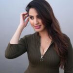 Priyanka KD Instagram - Lover 😘🥰……. #priyankakholgade #instagram #instagood #photography #photooftheday #love #mumbai #maharashtra #pose
