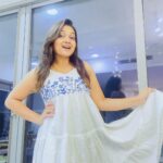 Priyanka Nalkari Instagram - #happynewyear2024 #jan1st #whitefrock #frocklover #actress #smiles #bepositive #staystrong #chaseyourdreams #beanindependantwoman #wishuallhappinessnsuccess 🤗 #insta #instadaily #instacool #teluguammayi #tamilactress #damayanti #roja #seetha #nalkarpriyanka