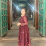 Priyanka Nalkari Instagram - #babycuttingsingamalai #elephantlove #mylovetowardselephant #temple #manargudi #positivevibes #tamilnadu #happyme #sengamalam🐘 Outfit @srisai_13 ❤️