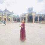 Priyanka Nalkari Instagram - #babycuttingsingamalai #elephantlove #mylovetowardselephant #temple #manargudi #positivevibes #tamilnadu #happyme #sengamalam🐘 Outfit @srisai_13 ❤️