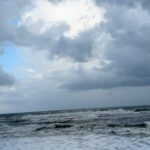 Pujita Ponnada Instagram - Snuck out to the beach for a few mins between shots to enjoy the weather, it was totally worth it! 😌🌊 📸 @chnani_999 #pujitaponnada #rainyday #beach #shootdiaries Muttukadu