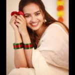 Pujita Ponnada Instagram - A happy state of mind ✨🫶🏻 📸 @thescienceofphoto #pujitaponnada #happyglow
