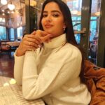 Pujita Ponnada Instagram - One of my favourite Indian restaurants in London @dishoom . Good food, beautiful ambience, cozy vibes 🥘🧉🇬🇧 #pujitaponnada #ukdiaries #london #travel #food Dishoom, Covent Garden