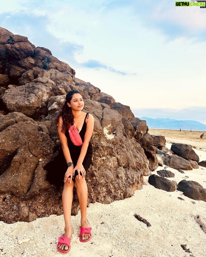 Pupul Bhuyan Instagram - Sunsets 🧿💕 Gili Trawangan