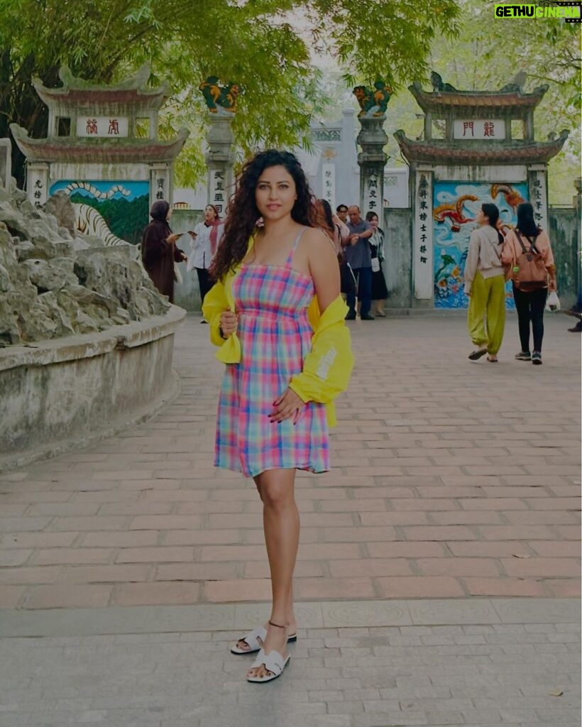 Pupul Bhuyan Instagram - A day at Hanoi . . . . . [ Hanoi Vietnam travel blogger traveller globetrotter instagram growth]