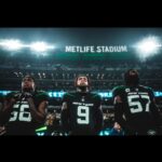 Quincy Williams Instagram - “Maybe Christmas doesn’t come from a store. Maybe Christmas perhaps means a little bit more.” — The Grinch #VILLIANZ Metlife NY Jets Stadium