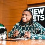 Quincy Williams Instagram - If I could tell my younger self 2 things I would tell him. *Don’t give up what you want most, for what you want now. *Believe in yourself. You can’t do ANYTHING you set your mind to, but you can do a hell of a lot and more than you think. MetLife Stadium- Home of the NEW YORK JETS!