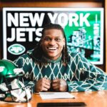 Quincy Williams Instagram - If I could tell my younger self 2 things I would tell him. *Don’t give up what you want most, for what you want now. *Believe in yourself. You can’t do ANYTHING you set your mind to, but you can do a hell of a lot and more than you think. MetLife Stadium- Home of the NEW YORK JETS!