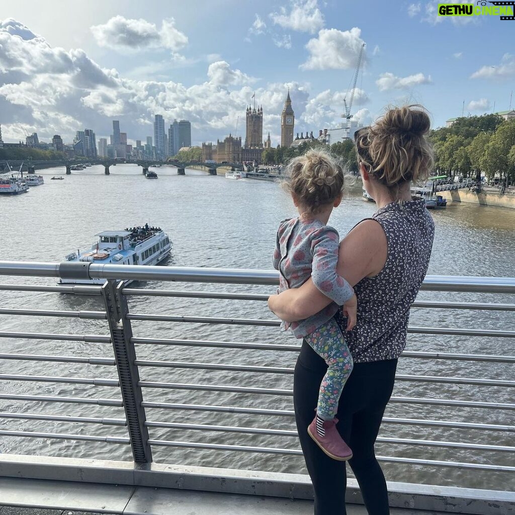 Rachel Atherton Instagram - My gal ❤❤❤ The most powerful love, it’s an honour to be her mum & a privilege to watch her grow, incredible to see the speed they learn & develop, just wow! ❤❤❤