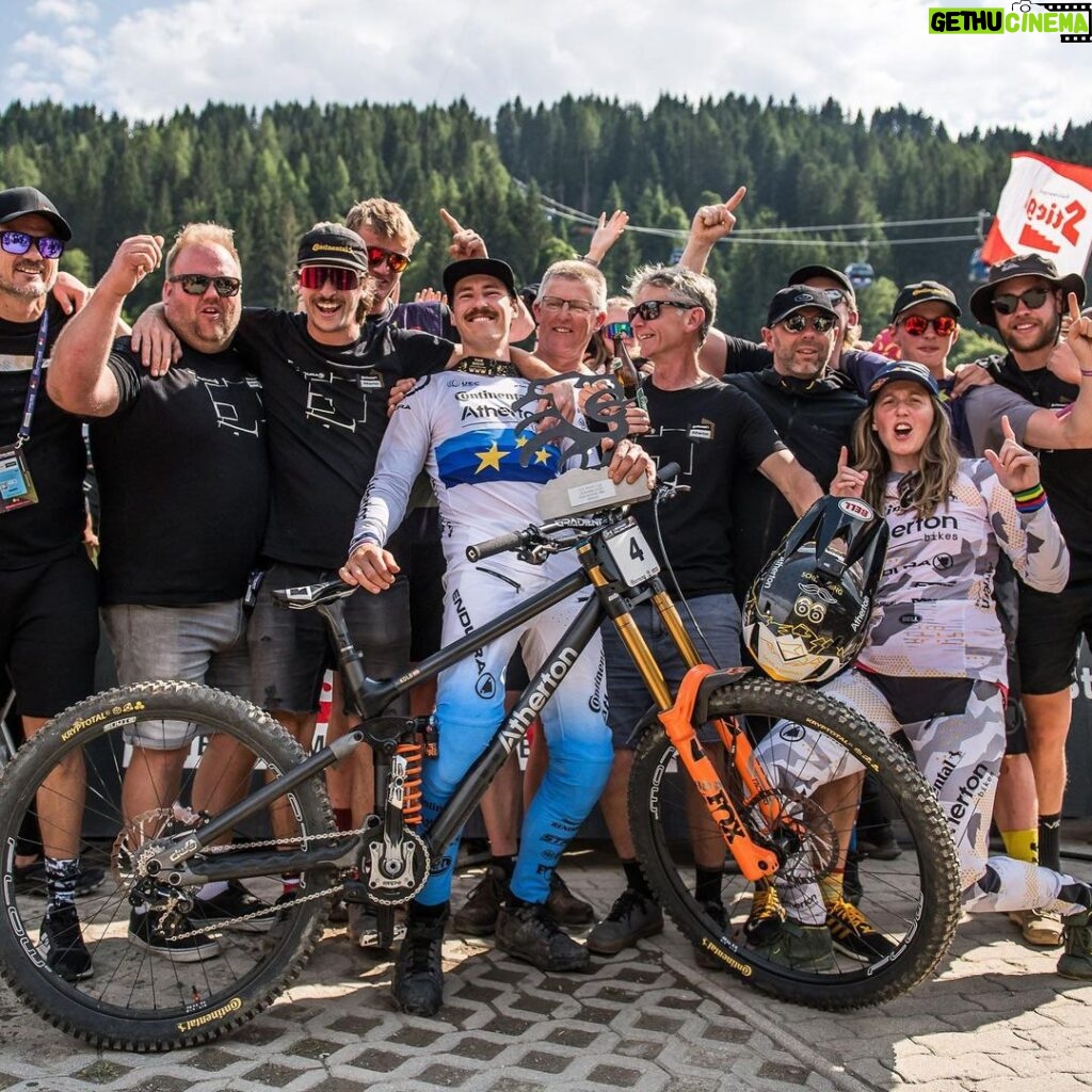 Rachel Atherton Instagram - Wow!!! @andreas.kolb66 Winning elite mens final was just INSANE!!! A long time coming!! I finished on the box in 3rd… ⭐❤⭐🔥 couldn’t of dreamed of a better day!!! To see Andi win on the @athertonbikes …. In front of his home crowd in Austria 🇦🇹 Wow!! Just SO SO SICK!! 🥳🥳💣💣 We all went pretty wild 😂😂🔥🔥 I was so so buzzing to put down a solid run & not crash, after a few near misses on the jumps during my run 😂😮‍💨😬 Leogang felt so much harder than LENZERHEIDE & im so stoked 3rd ❤❤ To see @valihoell win at home too was just amazing, she put down a perfect heater & those home wins mean more than anything else, my wins at fort William are so special, so I’m buzzing for her 🔥 it was awesome to witness! 🔥🔥🔥 Cheers @athertonracing you beauties ❤ @nathhughesphoto 📷