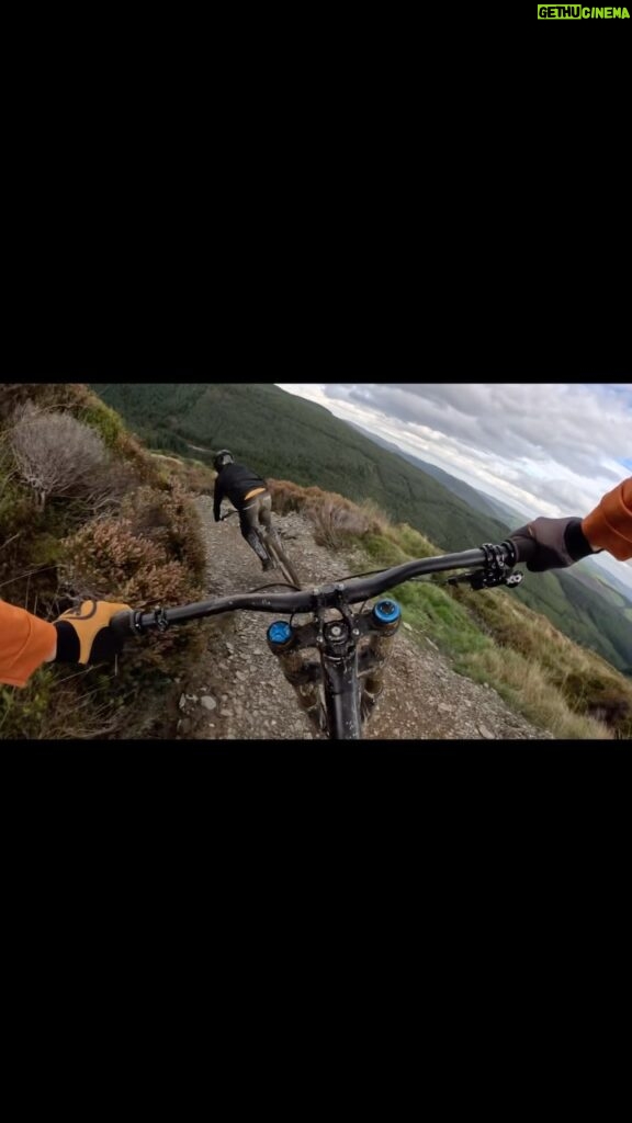 Rachel Atherton Instagram - Hop onboard with me & @dan_atherton 🔥 the newest track @dyfibikepark Flow State - SO GOOD!! GoPro Mini @gopro @goprouk