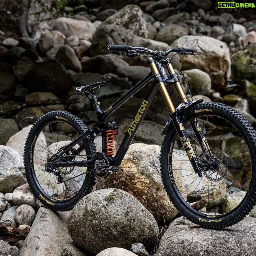 Rachel Atherton Instagram - Stealth Mode 🥷Engaged! Black & Gold, baby 🖤 HOW sick does this look?! To see the anodised gold A on this bike means so much🖤 thank you crew @athertonbikes, all of you, @athertonracing for doing this 🖤🖤🖤 🥷 My first “colour” on an atherton bike & we went gold 👌 we pour all the energy of our small team into actually making these bikes for customers & us racers, and making them damn good! so colour has taken a back seat for the first few years, this means a lot 🖤😮‍💨💪 @nathhughesphoto UCI World Championships