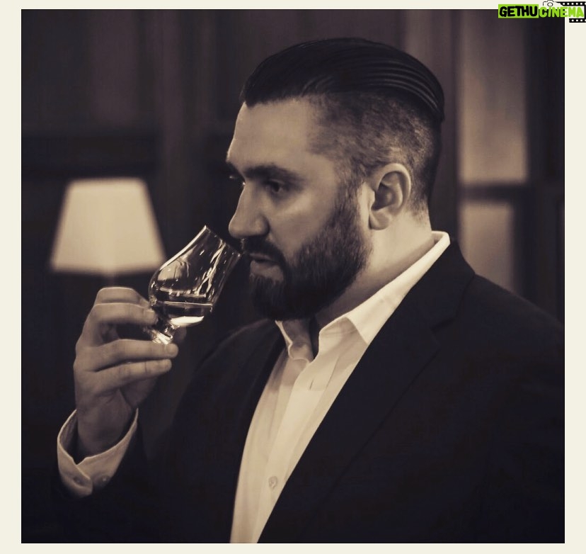 Rachel Nichols Instagram - Meet, John Henderson (@thebourbonfinder)! He’s a friend from Maine gettin’ all cool and fancy. He’s also a great guy, but n case you were wondering… https://memphisvoyager.com/interview/life-work-with-john-henderson-of-online-blog-creator/