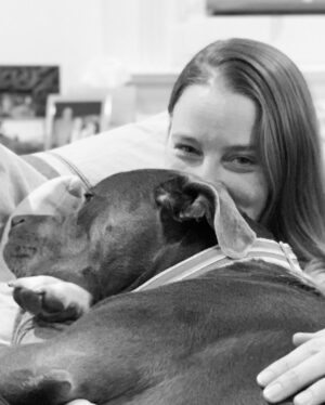 Rachel Nichols Instagram - About last night:
1. Cuddles & goofing with @lolo_gurl
2. QT w/ #1 pup auntie @lena_georgas
3. Battle w/ a food delivery service
4. A quick trip to Wienerschnitzel
5. Lots of laughter & love

#PerfectSunday