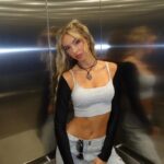 Raelynn Harper Instagram - cue the elevator music #iweargarage