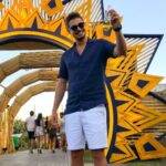 Rafael Vitti Instagram - Só vibrando amor e paz! Foi nessa vibe que rolou o #CoronaSunsets com um pôr do sol de tirar o fôlego, e o @rafaavitti traz os melhores momentos dessa festa pra gente 😉 *beba com moderação