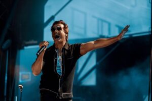 Raine Maida Instagram - Photo dump from halftime performance at the @montrealalouettes game 

📸 @jessedimeo
