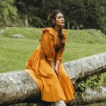 Raisa Andriana Instagram - Siapa yang udah gak sabar denger full versionnya Tak Berharap Lagi? 15 Desember tinggal seminggu lagi guys! ✨ #RaisaTBL
