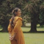 Raisa Andriana Instagram - Kaget pas spill2 lagu ini kalian udah pada hafal reffnya 🥹 My new song is dropping soon and I couldn’t be more excited! 🎶✨ #RaisaTBL