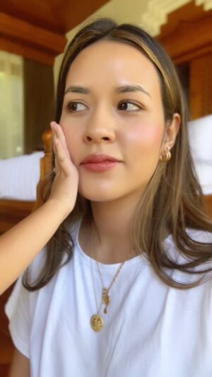 Raisa Andriana Instagram - When she walked in on me filming a tutorial, and insisted on helping. Can’t say nooo.. @officialrainebeauty