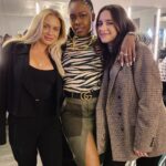 Raquelle Stevens Instagram - AMA’S we’re ready! 🖤🖤🖤 Peacock Theater
