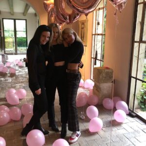 Raquelle Stevens Instagram - So much love 💘🎉