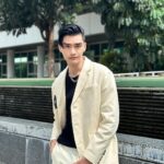 Rathanand Chanyachirawong Instagram - เด็กน้อยคนนั้นดูหงอยเหงา ในมือของเขามี #Weiner