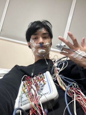 Rathanand Chanyachirawong Instagram - #fiberpunk2023 เป็นเกมแนวใหม่ เรื่องราวเกี่ยวกับหนุ่มพังค์หัวขบถที่มีอาการท้องผูกและต้องทานFiberเพื่อการขับถ่ายที่ดี