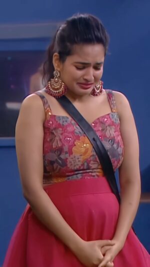 Rathika Rose Instagram - I extend my heartfelt thanks for your votes and saving me from nominations. I’m committed to giving my all in the upcoming games. Love you all ❤️☝️

COSTUME BY @aishwarya_label 
JEWELLERY BY @fashioncurvee 

#rathikarose #biggbosstelugu #bigbosstelugu #biggboss7telugu #starmaa #bigbosstelugu2